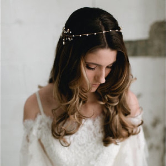 Emma Katzka Athena Halo - Picture 1 of 11